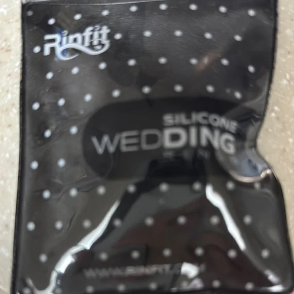 Rinfit Silicone Wedding Rings two styles size 8 - Picture 9 of 11